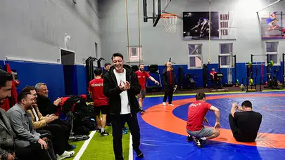 Mesut Özil’den Fenerbahçe Mesajı! 'Dualarım Onlarla'