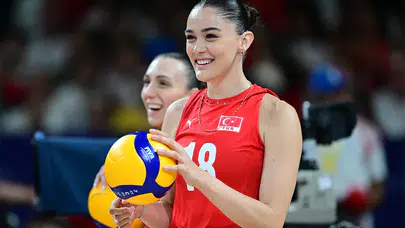 Zehra Güneş’in ailesi aslen nereli? Milli voleybolcunun ailesi ve kökeni hakkında merak edilenler