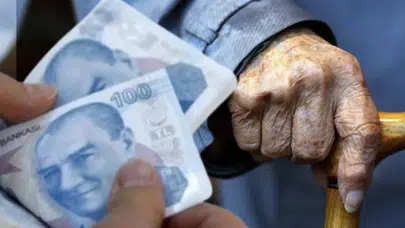 SON DAKİKA! 2026 (SSK ve BAĞ-KUR) emekli bayram ikramiyesi yatış tarihi (ne zaman), zam var mı?