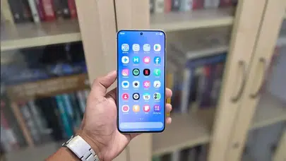 Galaxy S ve Z Serisi One UI 8.5 Güncellemesi Alacak mı, Kimlere Gelmeyecek?