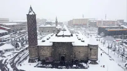 Erzurum'da ki Öğrenciler Tatil İçin Vali'nin Kararını Bekliyor!