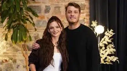 Aynı Yağmur Altında uyarlama mı yoksa gerçek hayattan mı, hangi kitaptan?