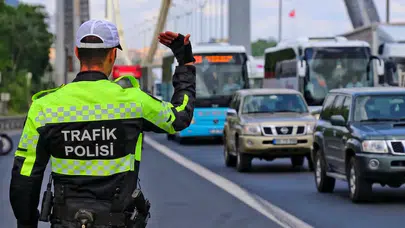Yeni trafik yasası yürürlükte: Cezalar katlandı, yaptırımlar genişletildi