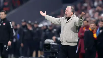 Beşiktaş’ta Sergen Yalçın Kararı, 8 Futbolcuya Yeni Sezon Şansı Verilmiyor