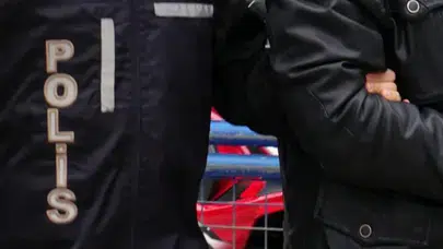 Marketten Koli Bandı Aldılar, Ardından Arkadaşlarını Darp Ettiler!