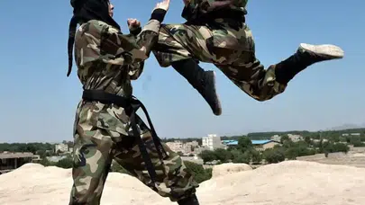 İran’daki Kadın Ninja Okulu Gündemde! 25 Bin Kadın Eğitim Aldı