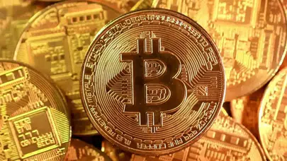 Savaş Gölgesinde Bitcoin Toparlandı! 66 Bin Dolar Seviyesi Aşıldı