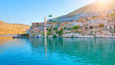 Sular Altındaki Aşkın Şehri: Halfeti’nin Hikayesi Görenleri Büyülüyor!