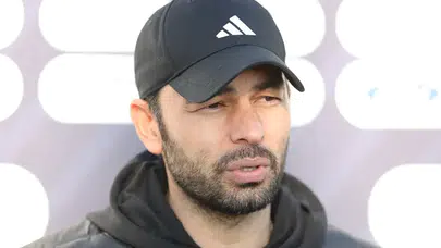 Kocaelispor-Konyaspor Maçında Penaltı Krizi! Selçuk İnan Sahayı Terk Etti