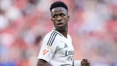Taraftarlar Gülmekten Kendini Alamadı, Vinicius Junior’dan Sıra Dışı Stil