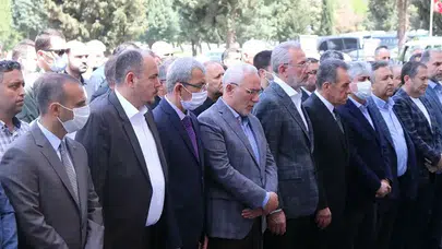 Baştuğ ailesinin Payas’taki vedasında kalabalık dikkat çekti