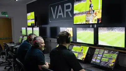 RAMS Park gecesinde kupada gerilim tavan yaparken gözler VAR odasında