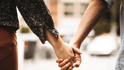 KÜRTÇE SEVGİLİ HİTAPLARI NELERDİR? Dilemin Çavreşamın Şerinamın Hebunamın ne demek, Türkçe anlamları nedir?