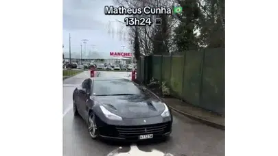 Tesis Çıkışında Servet Akıyor! Manchester United Futbolcularının Araçları Olay Oldu