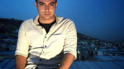 Tosun Kardeşler Medya Dünyasında: Biri Stüdyoda Biri Saha Yayınında