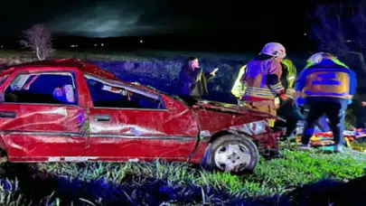 Kula’da Aileyi Yasa Boğan Kaza: Takla Atan Otomobil Tarlaya Savruldu