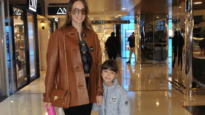 Seda Bakan ve kızının neşeli alışveriş turu