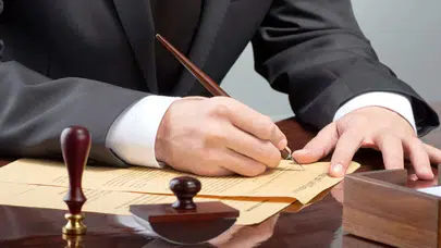 İZMİR’DE HANGİ ŞİRKETLER KONKORDATO İLAN ETTİ! Hangi firmaya 1 yıl kesin mühlet verildi, kim iflas etti?