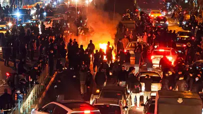 İran’da yeni senaryo iddiası! CIA’in muhalif unsurlarla temas kurduğu öne sürüldü