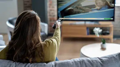 Pazar Gecesi Ekranlarda Büyük Rekabet: Reyting Listesinde İlk 3 Sıra Şekilleniyor