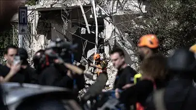 İsrail’den Yezd’e Hava Saldırısı! Deniz Silahları Üretim Tesisi Hedef Alındı