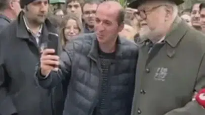 İlber Ortaylı’nın Cenazesinde Şaşırtan Görüntüler! Celal Şengör’le Selfie Kuyruğu
