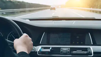 RÜYADA ARABA SÜRERKEN ZORLANMAK NE ANLAMA GELİR? Bilmeyen Birinin Araba Sürmesi ve Rüyada Araba Kullanmayı Öğrenmek Ne Demek?