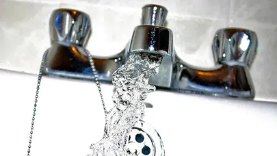 İZMİR SU KESİNTİSİ 10 MART 2026! İZSU’ya Göre Bugün Hangi İlçelerde Su Kesintisi Var, Sular Ne Zaman Gelecek?