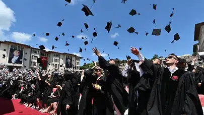 MEZUNİYET NE DEMEK! Mezun Olmak TDK Sözlük Anlamı ve Örnek Cümleler
