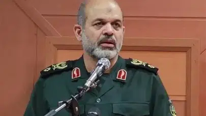 İran’da savaş gölgesinde tarihi görev değişimi