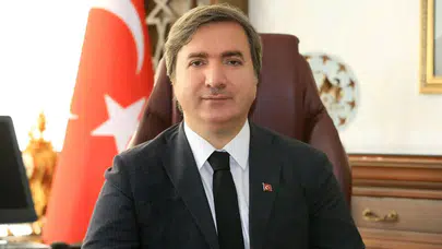 HAMZA AYDOĞDU KİM, ASLEN NERELİ, KAÇ YAŞINDA? Evli mi, çocuğu var mı, mesleği ne, hangi görevlerde bulundu?