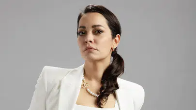 ezin Akbaşoğulları’nın Hayatı, Kariyeri ve Özel Yaşamına Dair Merak Edilenler