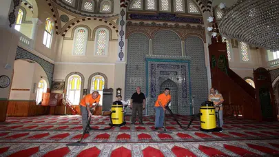 RÜYADA CAMİYİ SÜPÜRMEK!