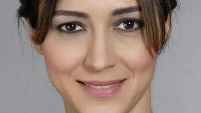 ÖZLEM ÇINAR EŞİ KİMDİR? Hangi dizilerde oynadı? Yaşı kaç?