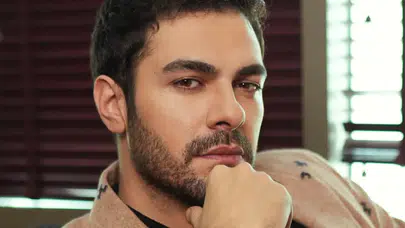 Kızılcık Şerbeti Yağız kim, Gerçek Adı Ne? Gökberk Yıldırım’ın Hayatı, Yaşı, Memleketi, Boyu, Kilosu, Evli Mi, Sevgilisi Kim, Oynadığı Diziler