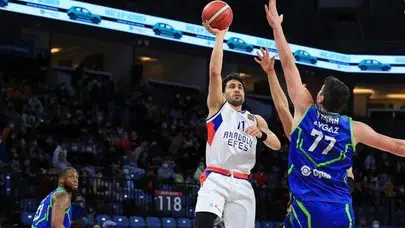 Anadolu Efes - Tofaş basketbol maçı canlı izle! Hangi kanalda yayınlanacak, saat kaçta, şifresiz mi?