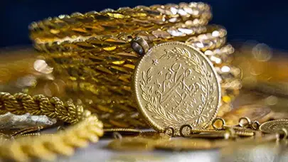 Altın fiyatları neden düşüyor! Fed faiz indirimi beklentisi bitti mi, dolar neden yükseliyor, düşüş sürecek mi?