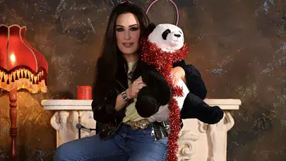 Nükhet Duru’dan sürpriz mash-up: Tak Etti Canıma x La Isla Bonita