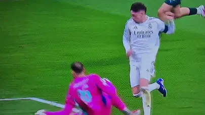 Şampiyonlar Ligi’nde tartışmalı an! Donnarumma pozisyonu sosyal medyayı karıştırdı