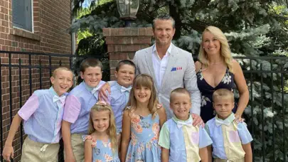 Jennifer Rauchet ve Pete Hegseth Cephesinde Dikkat Çeken Aile Tablosu