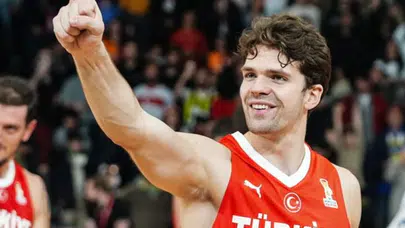 TARIK BİBEROVİC TÜRK MÜ! Aslen nereli, kaç yaşında, boyu kaç cm ve hangi takımda oynuyor?