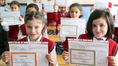 Ara tatil ve bayram birleşti! 13 Mart sonrası öğrencileri şaşırtan takvim