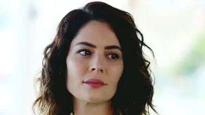 YILDIZ ÇAĞRI ATİKSOY’UN HAYATI! Kaç Yaşında, Aslen Nereli, Hangi Dizilerde Oynadı, Berk Oktay ile Evli mi?