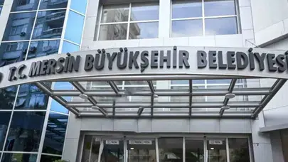 MERSİN BÜYÜKŞEHİR AŞEVİ OLAYI NE? Yemekte Bulunan Çip Smart Latch Atına mı Ait, At Eti İddiası Doğru mu?