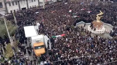 ABD’nin İran’daki okul saldırısında hayatını kaybeden öğrenciler defnediliyor