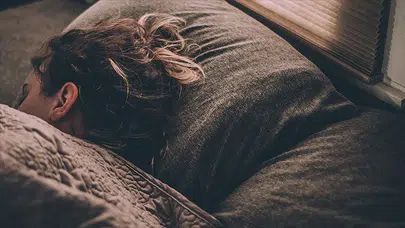 RÜYADA BORÇ ÖDEMEK NE DEMEK? Borç Ödemekte Zorlanmak ve Başkasının Borcunu Ödemek Ne Anlama Gelir?