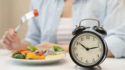 ARALIKLI EŞ ANLAMLISI!