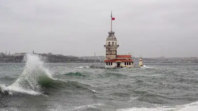 AKOM’dan İstanbul İçin Poyraz Uyarısı! Hissedilen Sıcaklık Düşecek