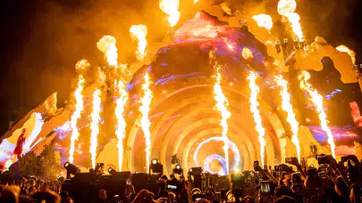 Travis Scott ismiyle hazırlanan dev sahne planı aniden çöktü