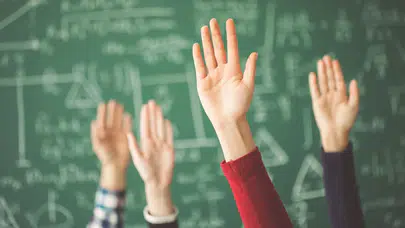 Okullarda yeni dönem ihtimali sınıflarda sessizliği bozdu